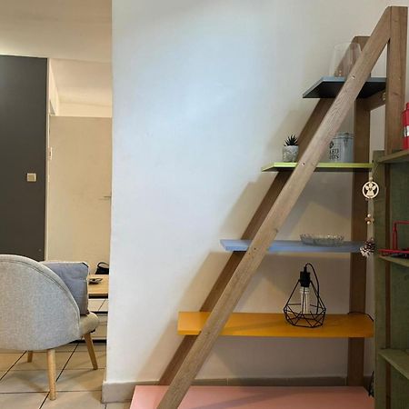 The Triplex- 3 Bedrooms In The Escutcheon! مونبيلييه المظهر الخارجي الصورة