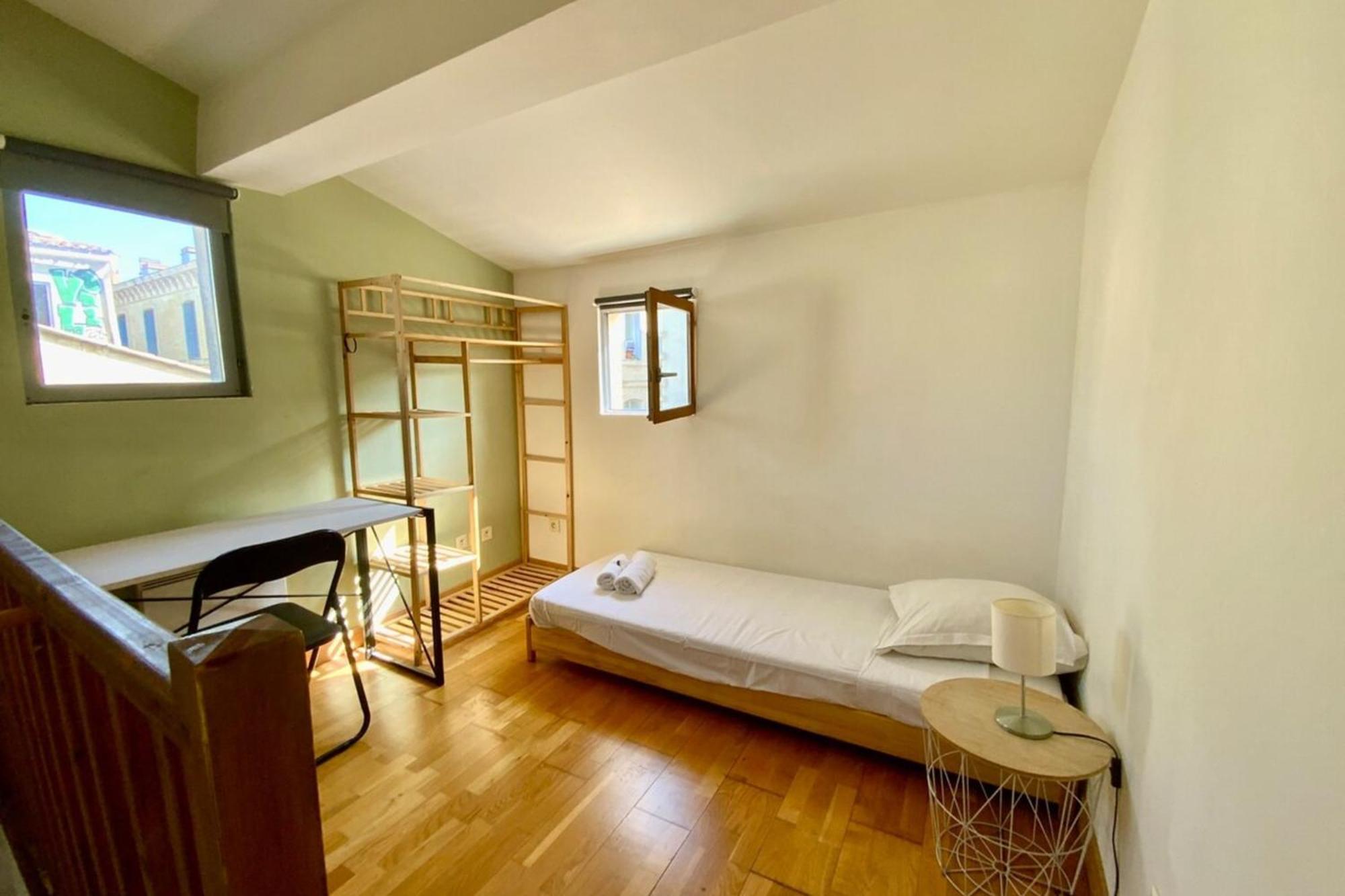 The Triplex- 3 Bedrooms In The Escutcheon! مونبيلييه المظهر الخارجي الصورة